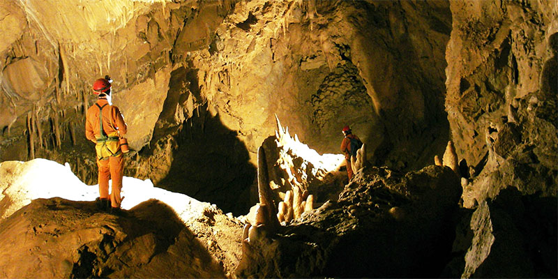 Garfagnana, corsi per diventare speleologo