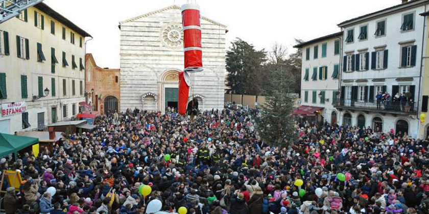 Arriva la Befana in Piazza San Francesco