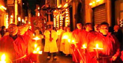 Successo della Processione di Santa Croce<br> 700 in corteo, 2000 spettatori presenti